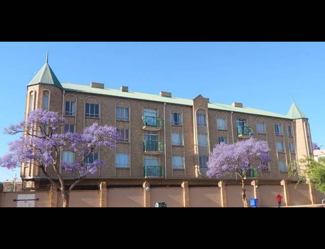 1 BEDROOM APARTMENT FOR SALE IN HILLCREST